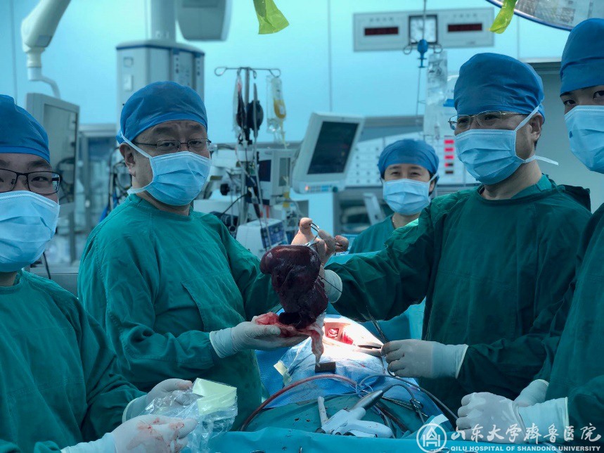 MDT与ECMO强强联手,齐鲁医院成功救治支气管断裂病人一例